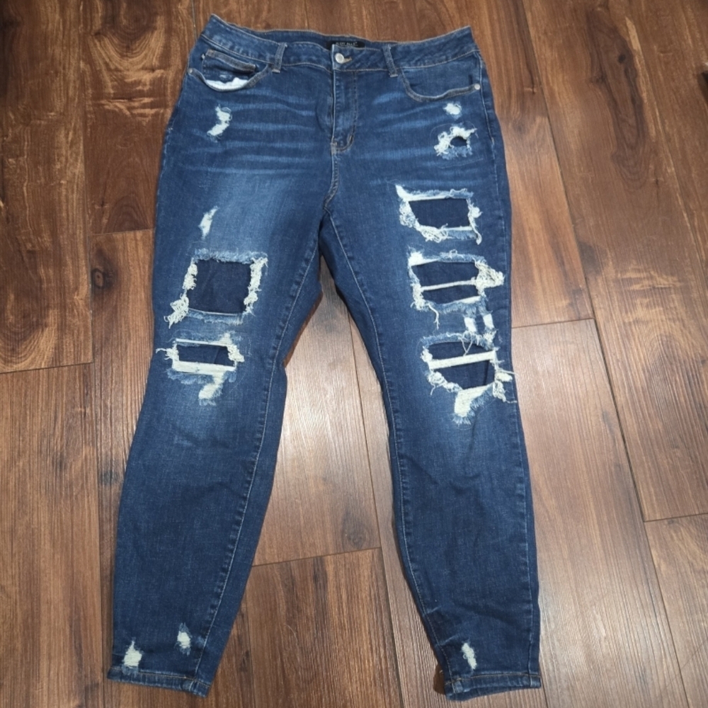 Judy Blue Dark Blue Distressed Skinny Jeans